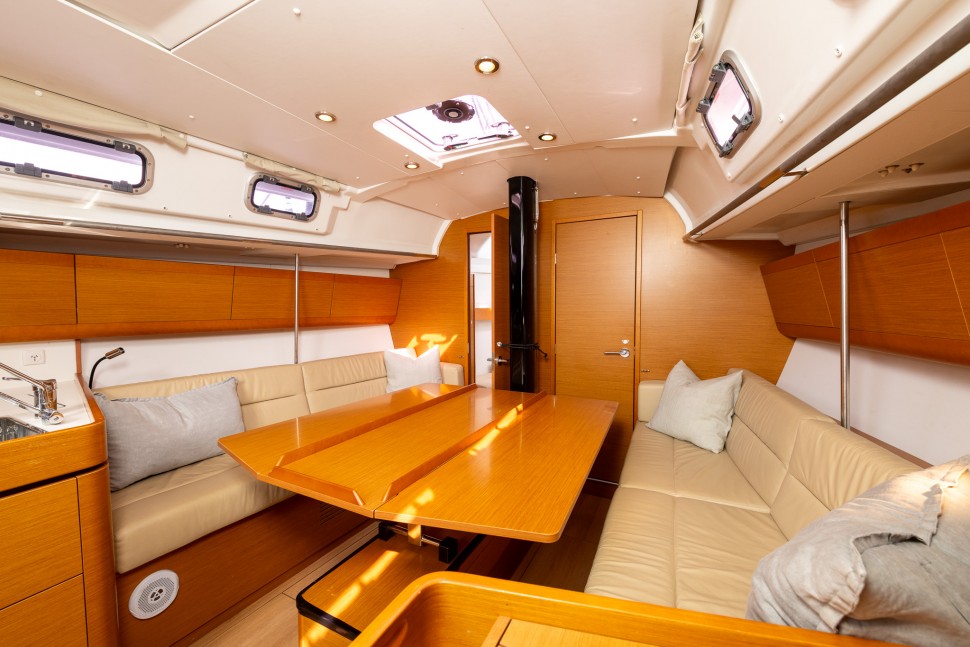 Beneteau First 40 14