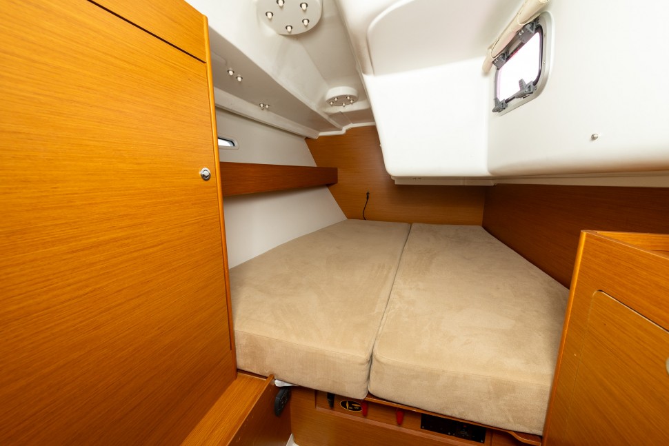 Beneteau First 40 17