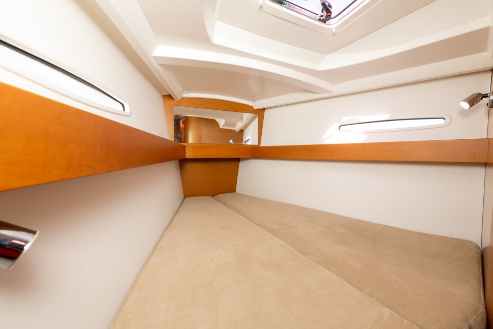 Beneteau First 40 18