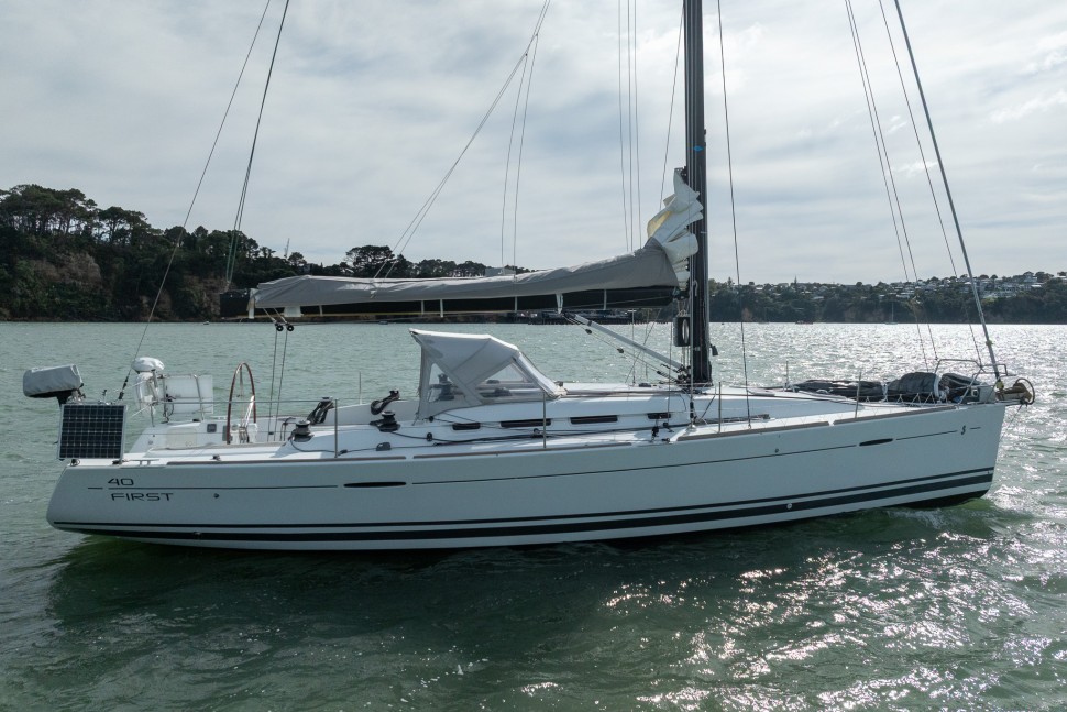 Beneteau First 40 21