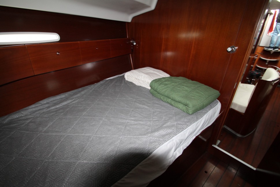 Beneteau First 47.7 15 Master cabin aft
