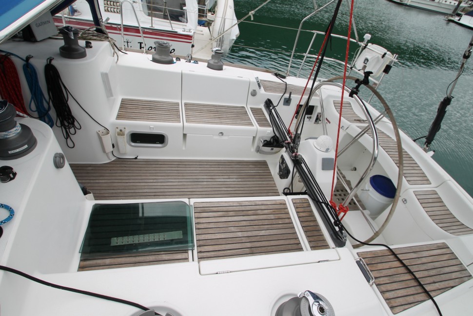Beneteau First 47.7 6 Cockpit