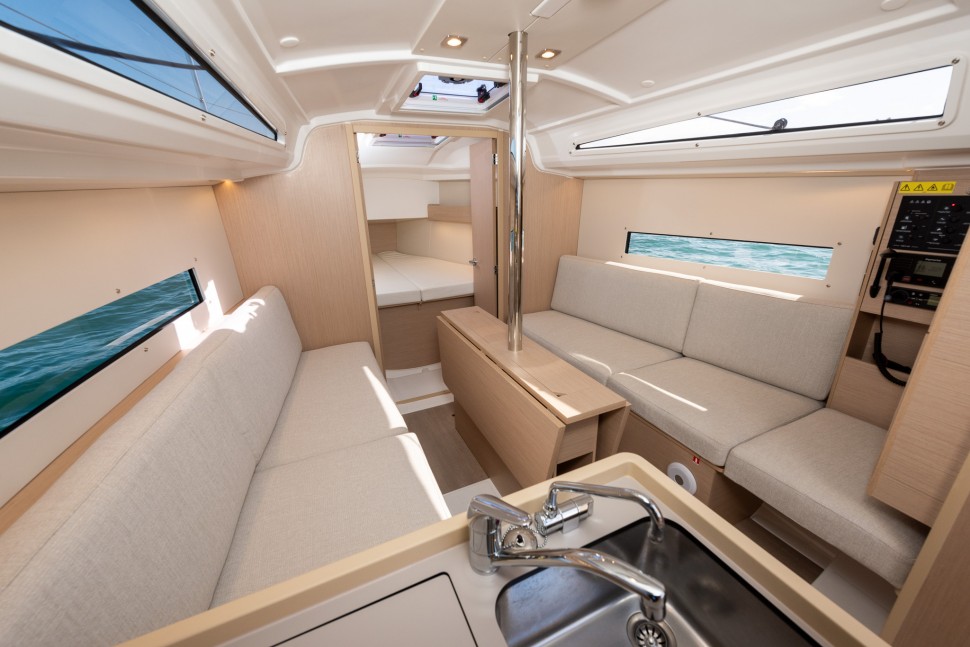 Beneteau Oceanis 30.1 19