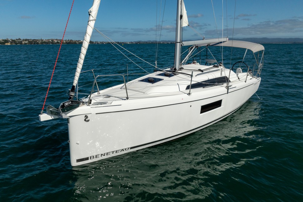 Beneteau Oceanis 30.1 5