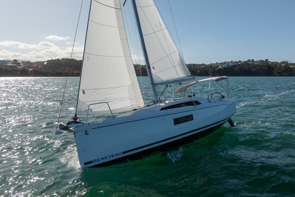 Beneteau Oceanis 30.1 6