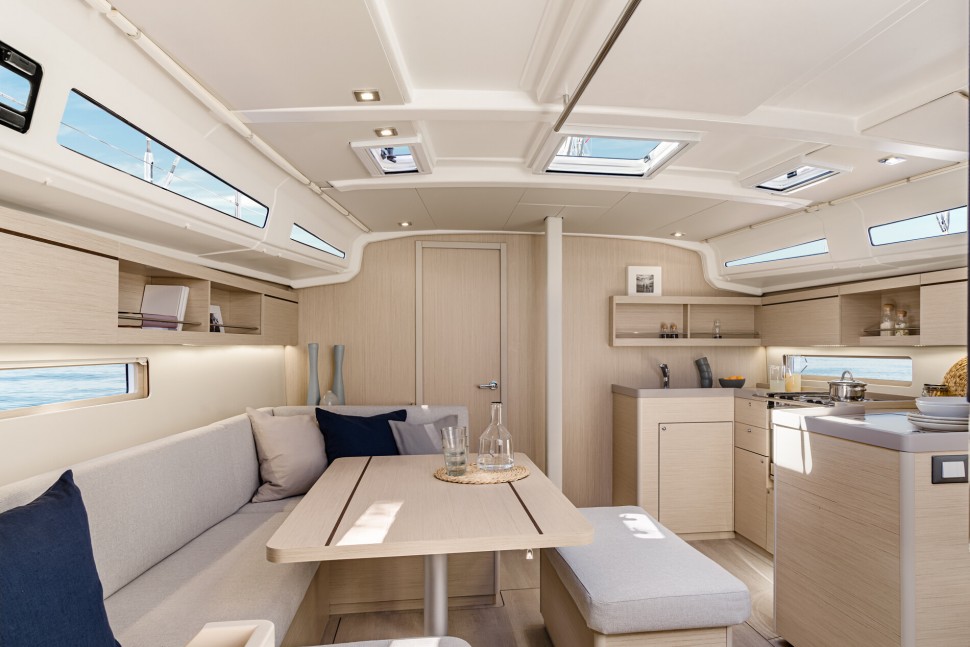 Beneteau Oceanis 40.1 14