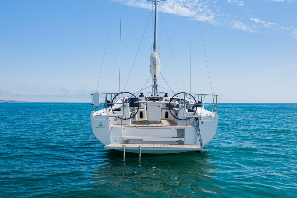 Beneteau Oceanis 41.1 10