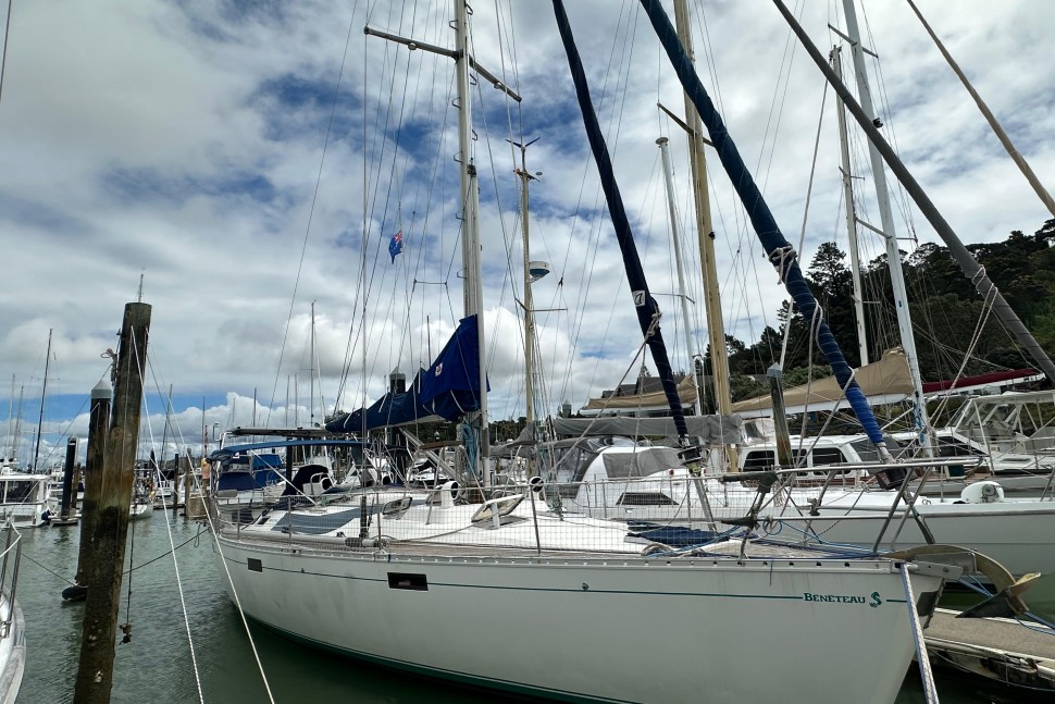 Beneteau Oceanis 430 Titaua 01