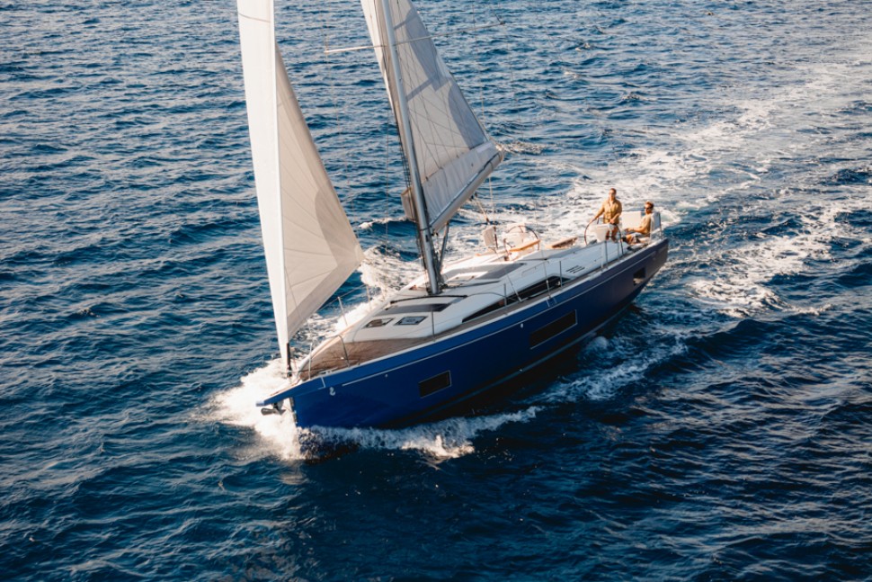 Beneteau Oceanis 47 Exterior 1