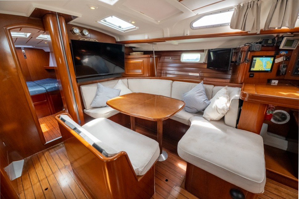 Beneteau Oceanis 473 9