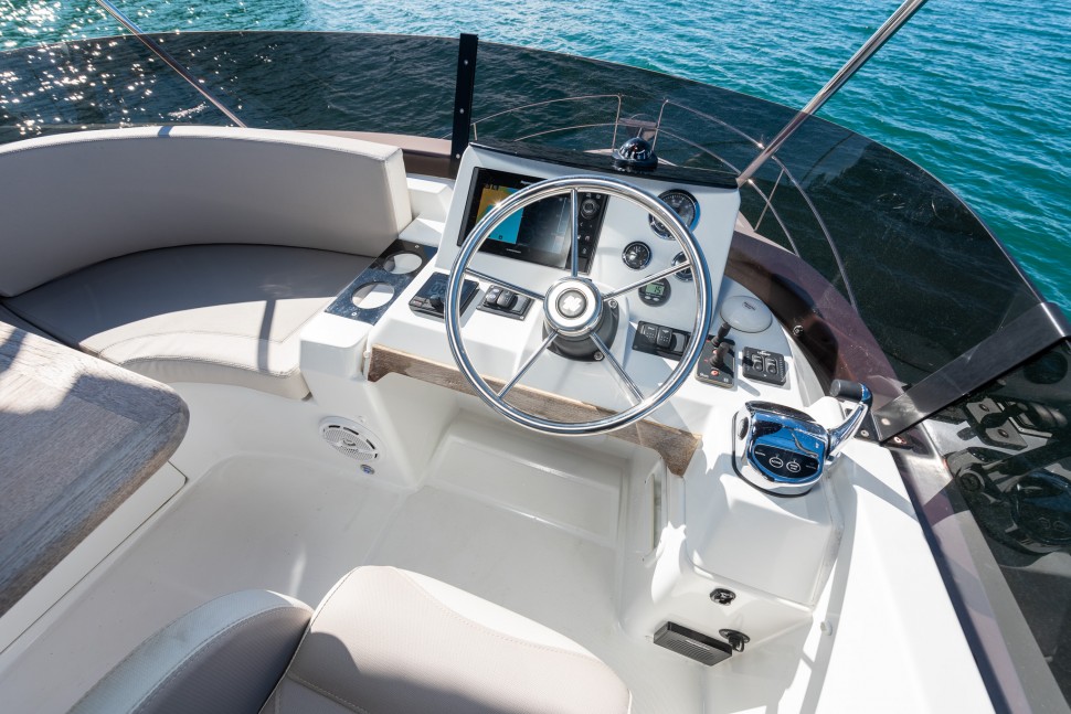 Beneteau SwiftTrawler 35 12