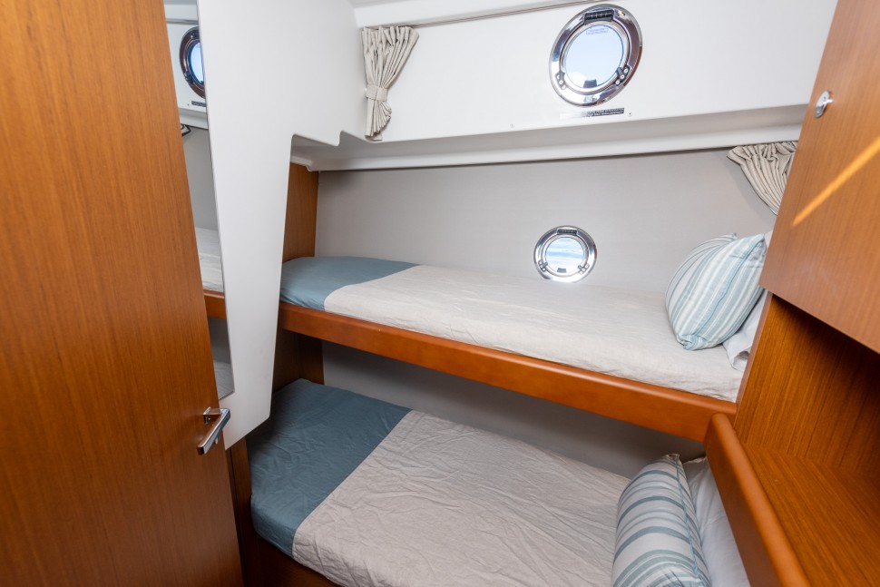 Beneteau SwiftTrawler 35 19