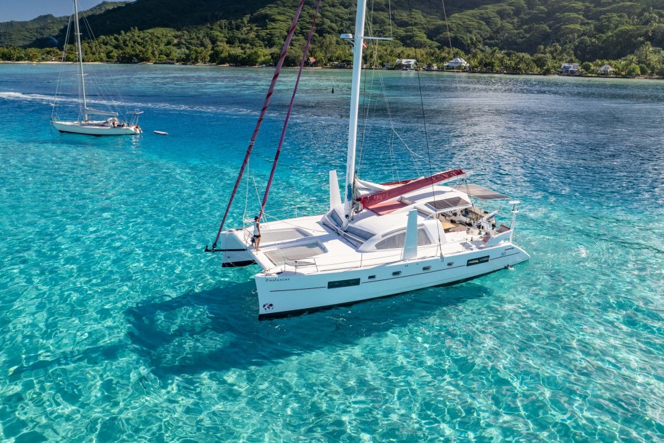CATANA 50 OWNER 7