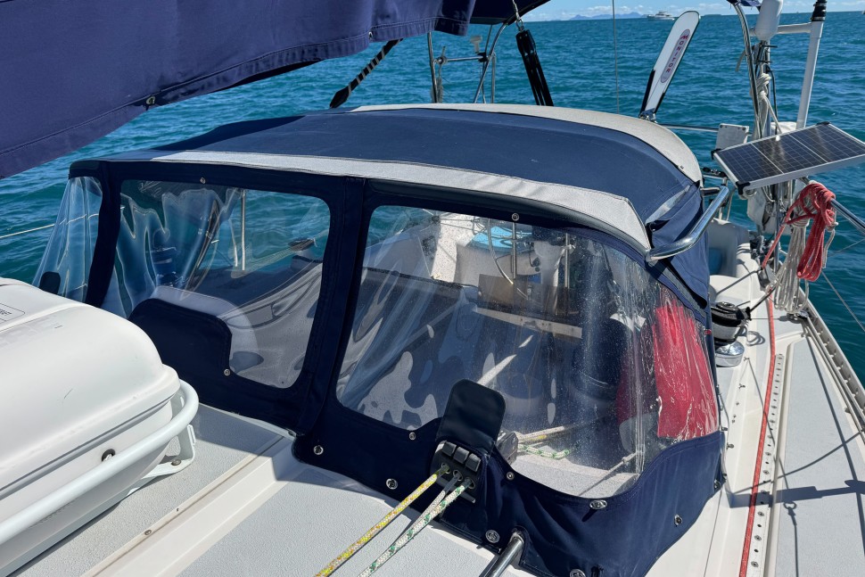 Canadian Sailcraft CS36T Denovo 11 Dodger