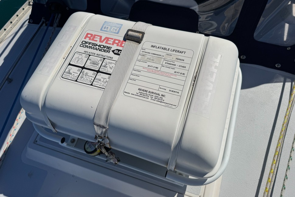 Canadian Sailcraft CS36T Denovo 18 Liferaft