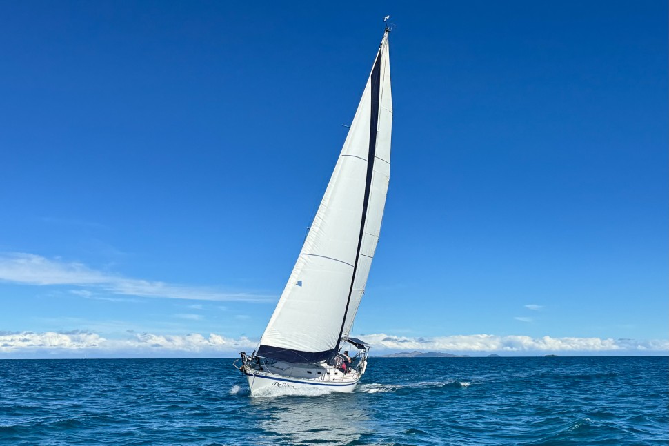 Canadian Sailcraft CS36T Denovo 2 Sailing