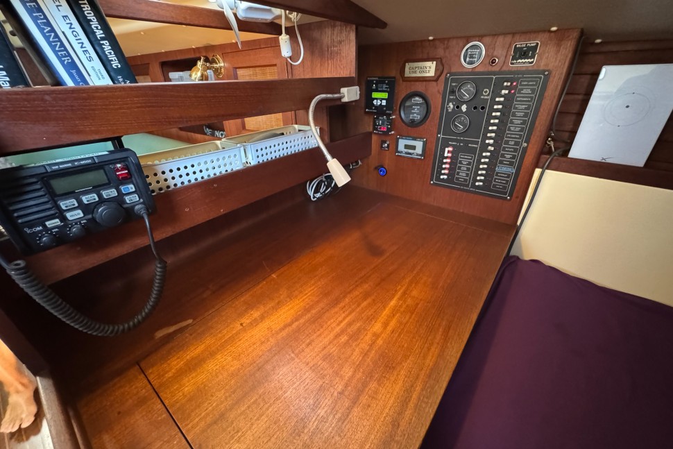 Canadian Sailcraft CS36T Denovo 4 Chart Table