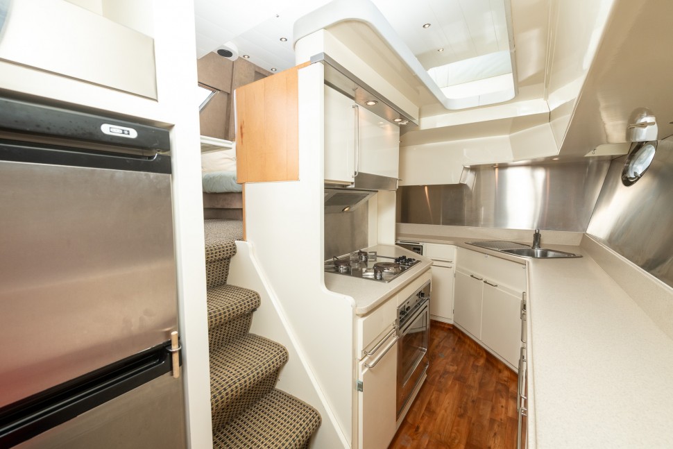 Comar 52 Salute 13 Galley