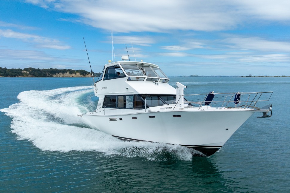 Don Senior 13.8 Judahn 02 exterior