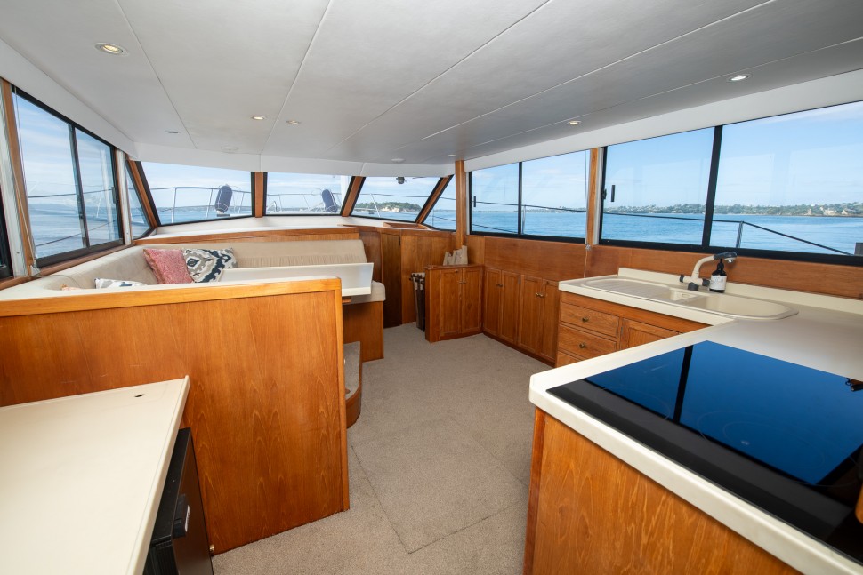 Don Senior 13.8 Judahn 12 saloon