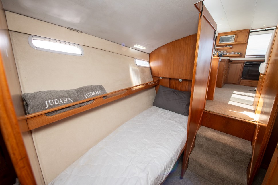 Don Senior 13.8 Judahn 16 cabin