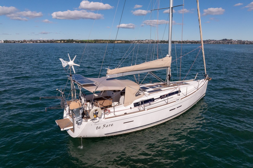 Dufour 405 GL Te Rere 03 exterior