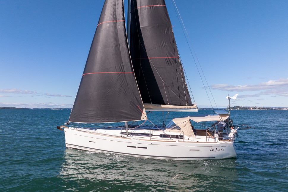 Dufour 405 GL Te Rere 06 exterior sails