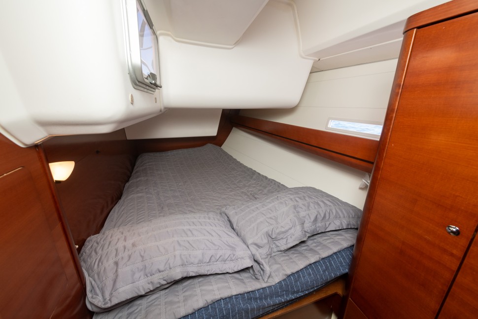 Dufour 405 GL Te Rere 17 cabin