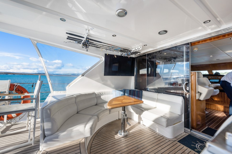 Dyna Laguna 77 Tawaki 12 exterior flybridge2.jpg