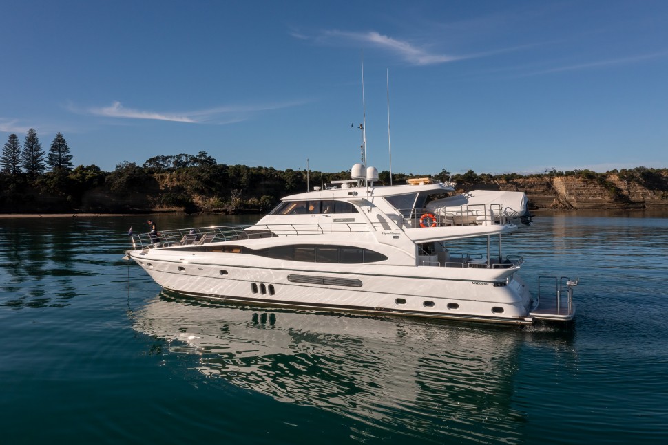 Dyna Laguna 77 Tawaki 6 exterior port side