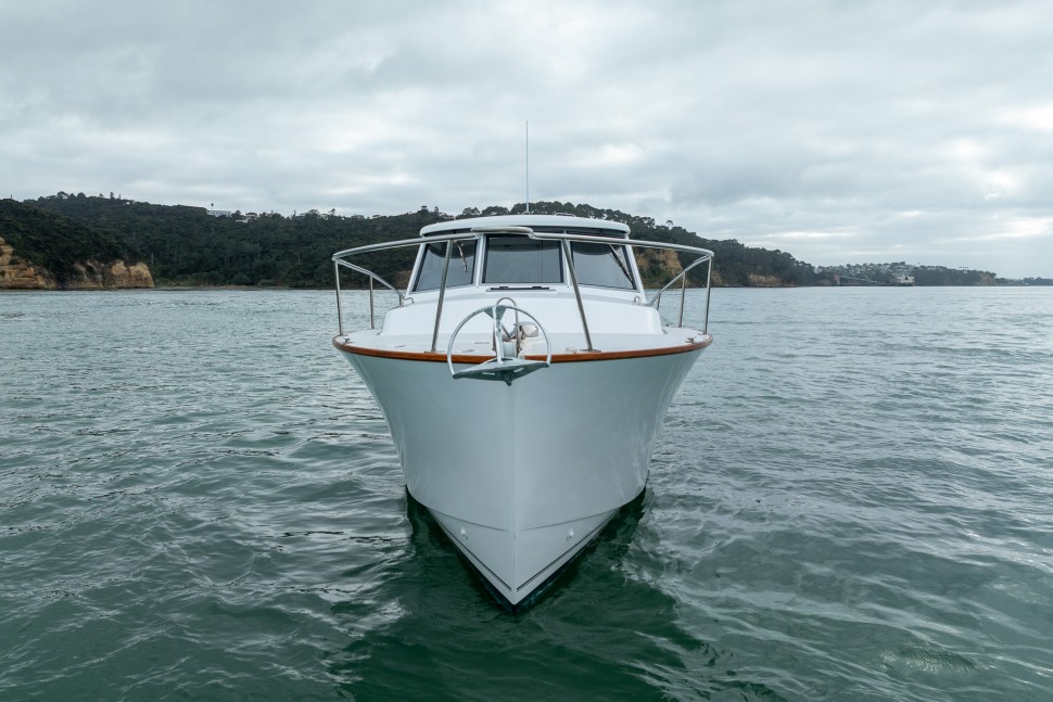Edlin 1020 Wairoa 6 Exterior Bow