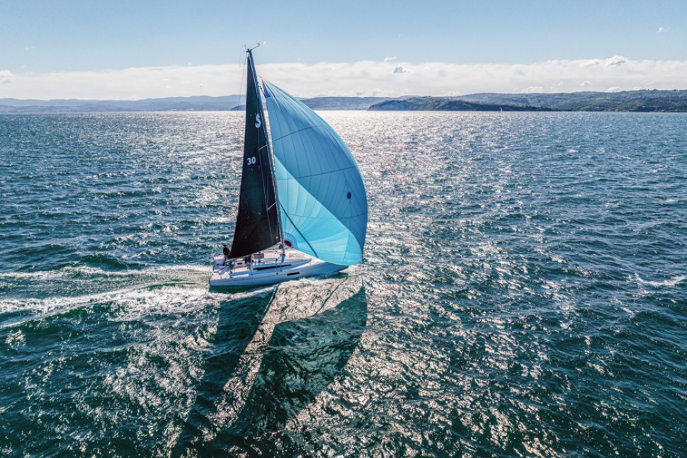 FIRST 30 IMAGE EXTERIOR RUNNING 11