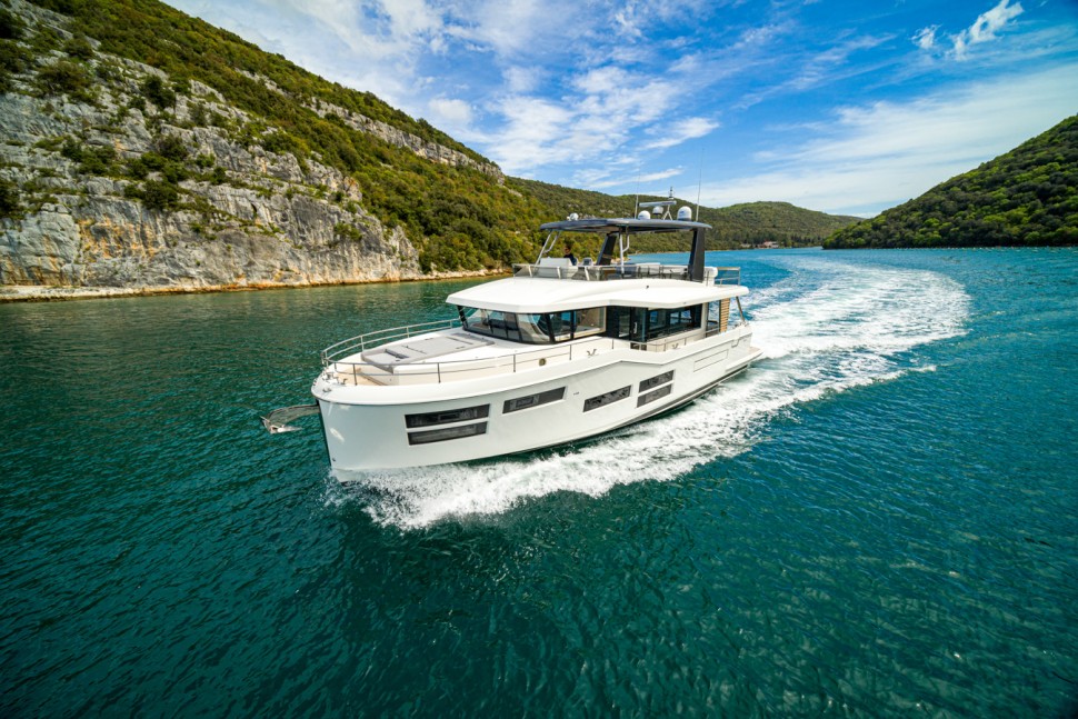 GRAND TRAWLER 62 2