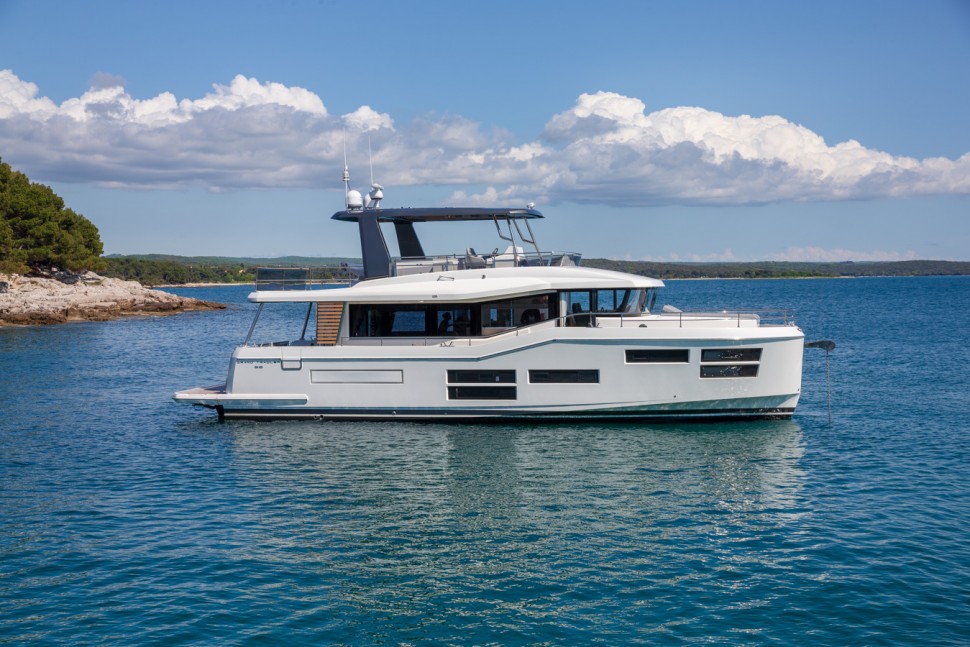 GRAND TRAWLER 62 4