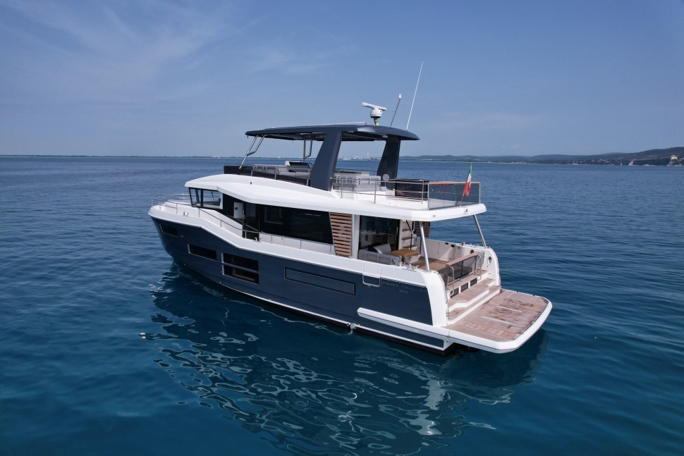 GRAND TRAWLER 62 8