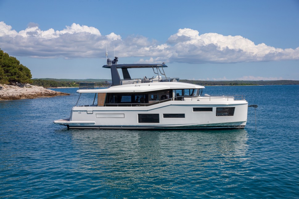 Grand Trawler 63 4