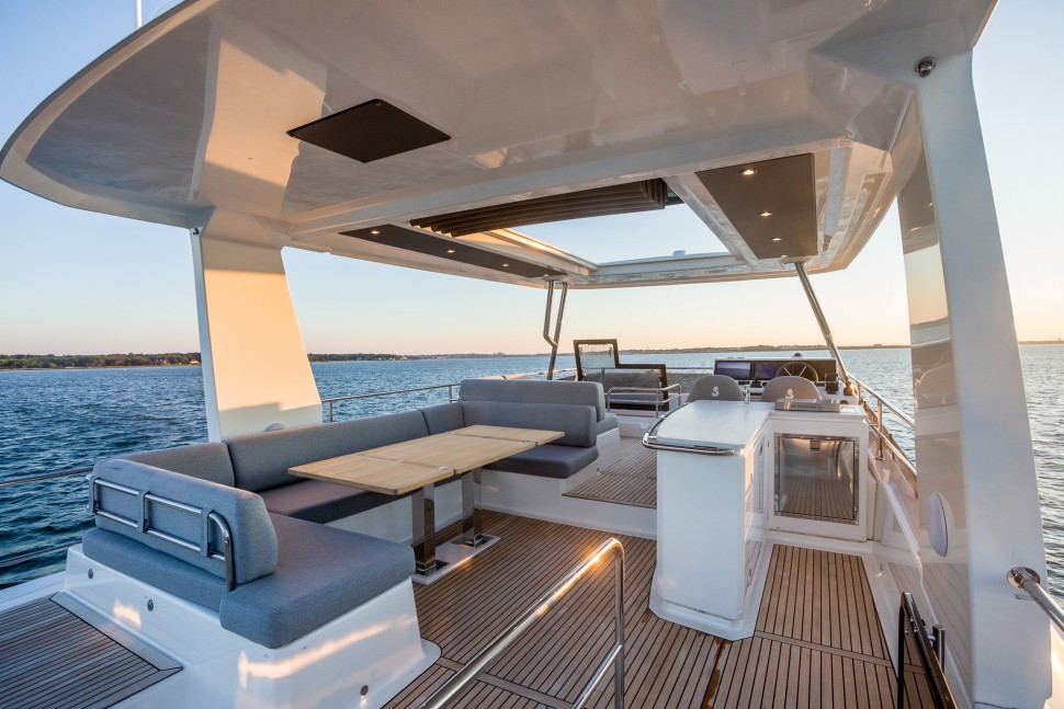 Grand Trawler 63 9
