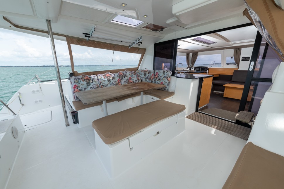Helia 44 White Cloud 10 interior
