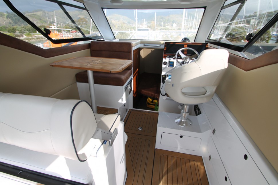 Herley 12 Fwd saloon2