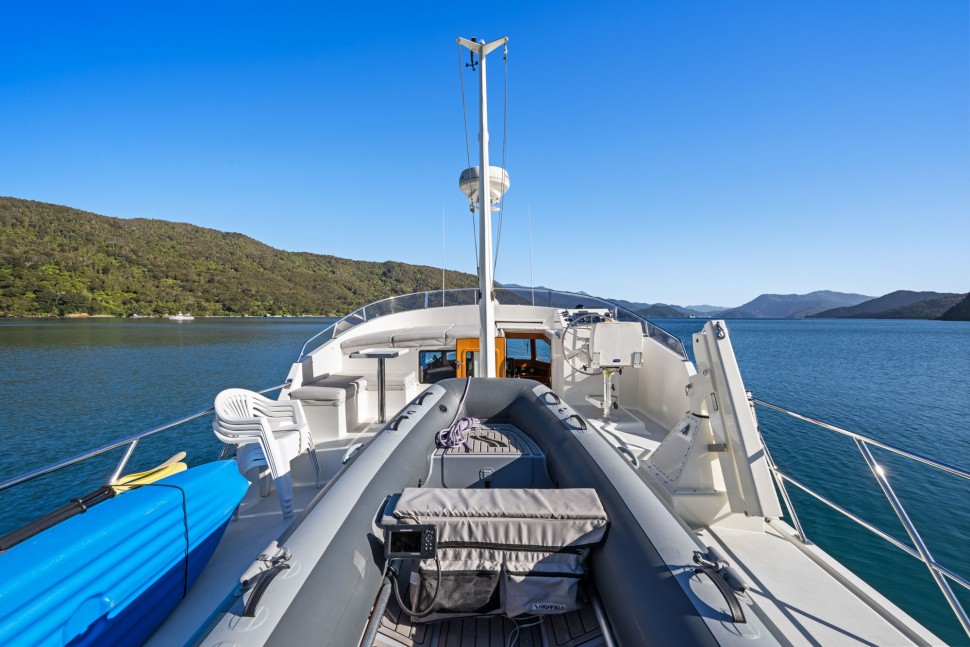 Integrity 18 Flybridge fwd