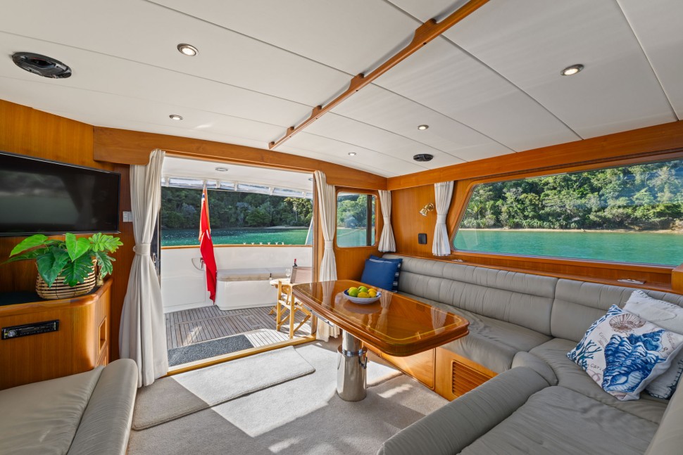 Integrity 5 Saloon aft
