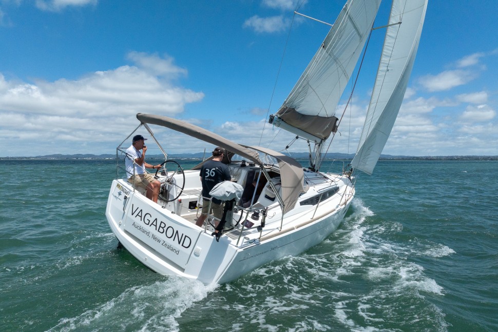 Jeanneau 349 4 Exterior