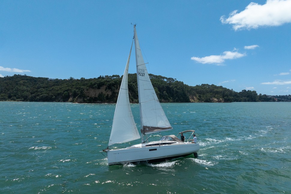 Jeanneau 349 5 Exterior