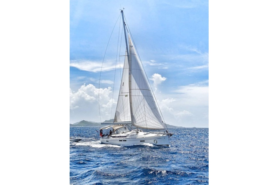Jeanneau 469 1 sailing 