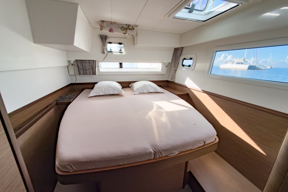 LAGOON 42 OWNER 3 CABINS 29