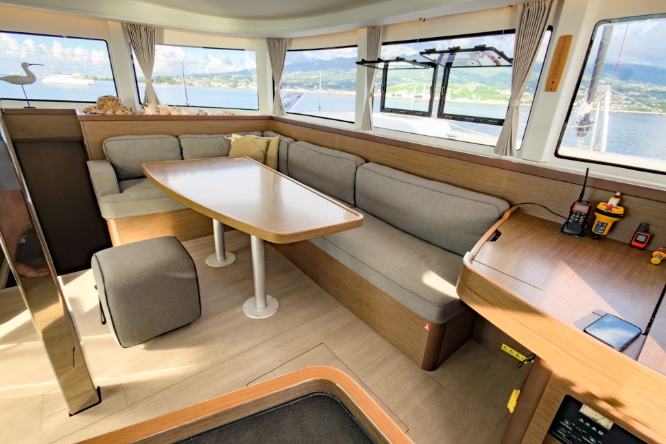 LAGOON 42 OWNER 3 CABINS 34