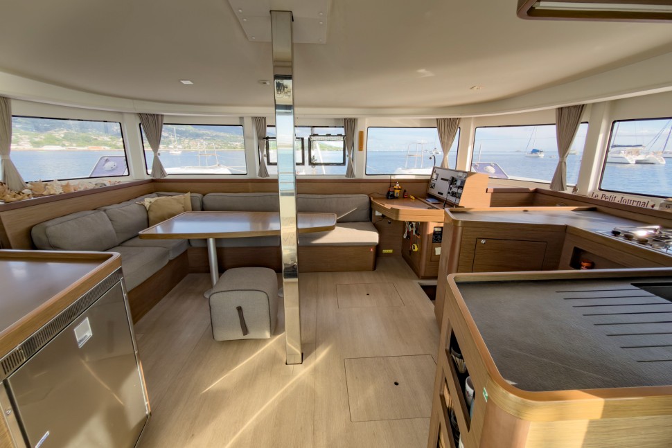 LAGOON 42 OWNER 3 CABINS 37