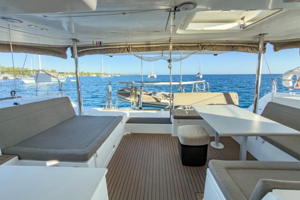 LAGOON 450F 10