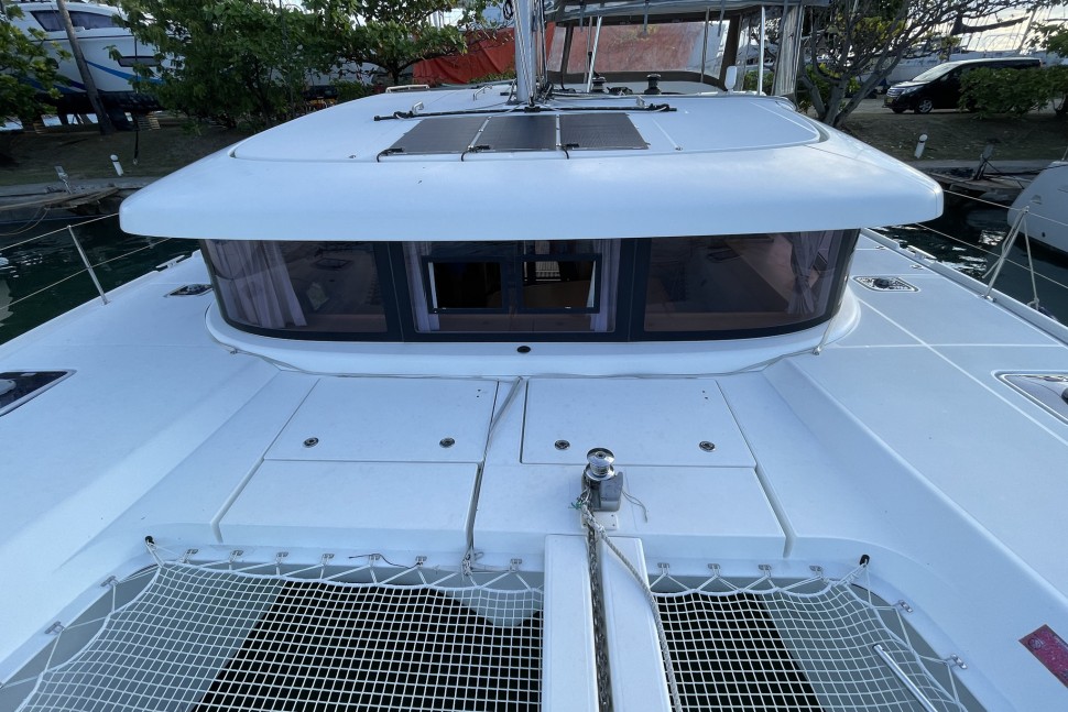 Lagoon 42 150