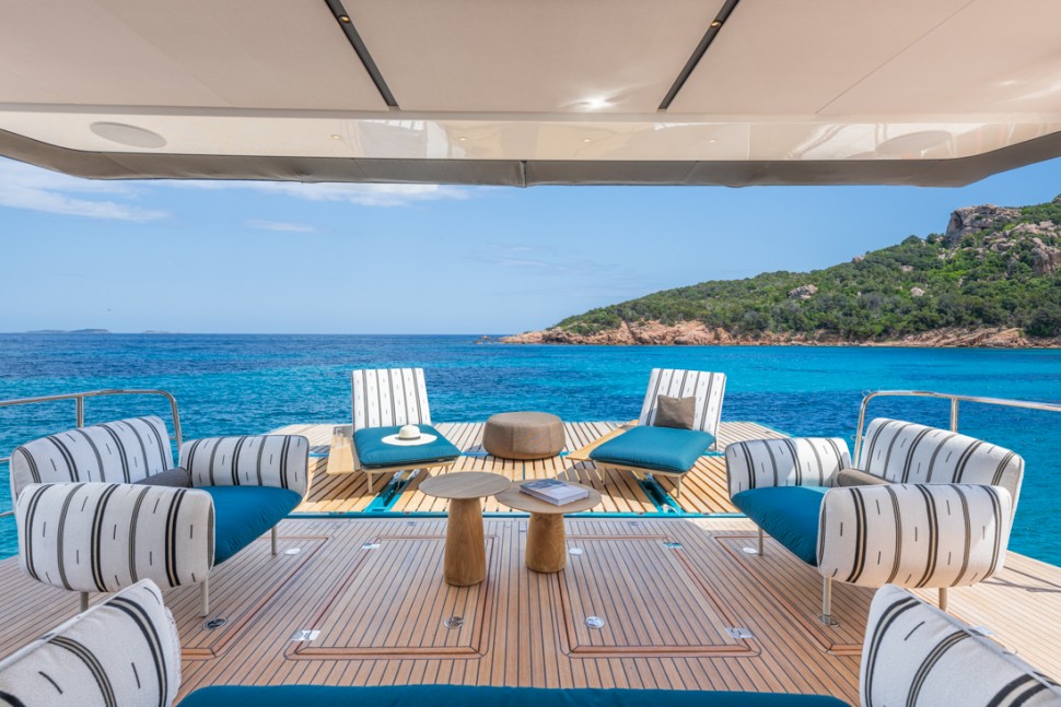 Lagoon Eighty2 Exterior 8